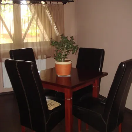 Platan Panzio Oda ve Kahvaltı 3*