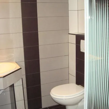 Platan Panzio Oda ve Kahvaltı Nagyszenas